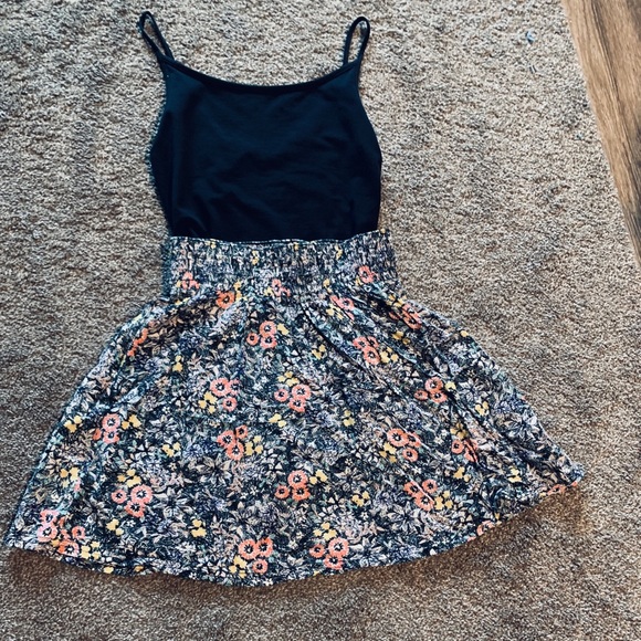 Frenchi Floral Skirt | size XS - Picture 3 of 6